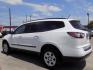 2017 WHITE CHEVROLET TRAVERSE LS (1GNKRFKD8HJ) with an 3.6L engine, Automatic transmission, located at 830 E. Canino Rd., Houston, TX, 77037, (281) 405-0440, 38.358219, -81.729942 - Photo#5