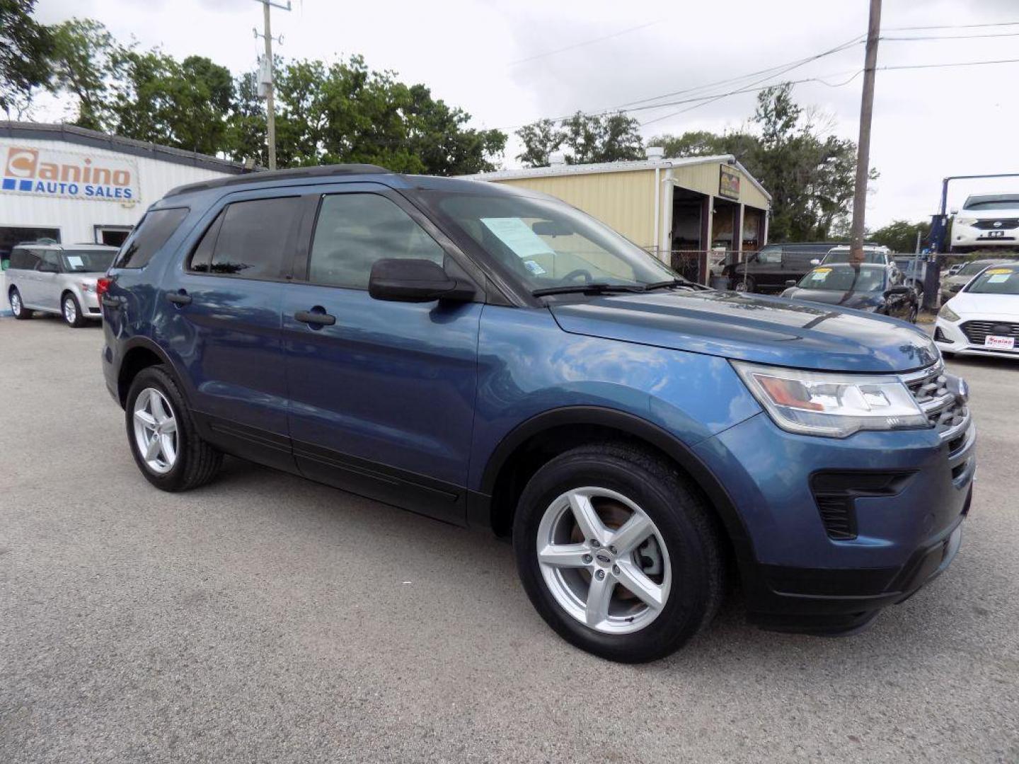 2018 BLUE FORD EXPLORER (1FM5K8B8XJG) with an 3.5L engine, Automatic transmission, located at 830 E. Canino Rd., Houston, TX, 77037, (281) 405-0440, 38.358219, -81.729942 - Photo#7