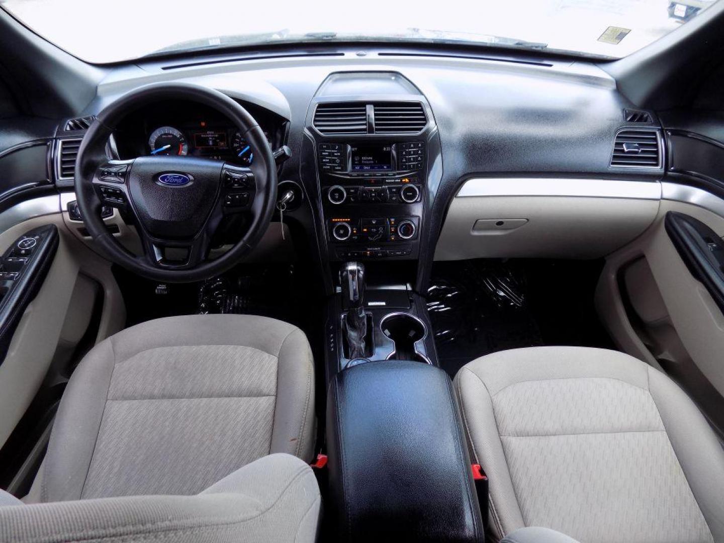 2018 BLUE FORD EXPLORER (1FM5K8B8XJG) with an 3.5L engine, Automatic transmission, located at 830 E. Canino Rd., Houston, TX, 77037, (281) 405-0440, 38.358219, -81.729942 - Photo#14