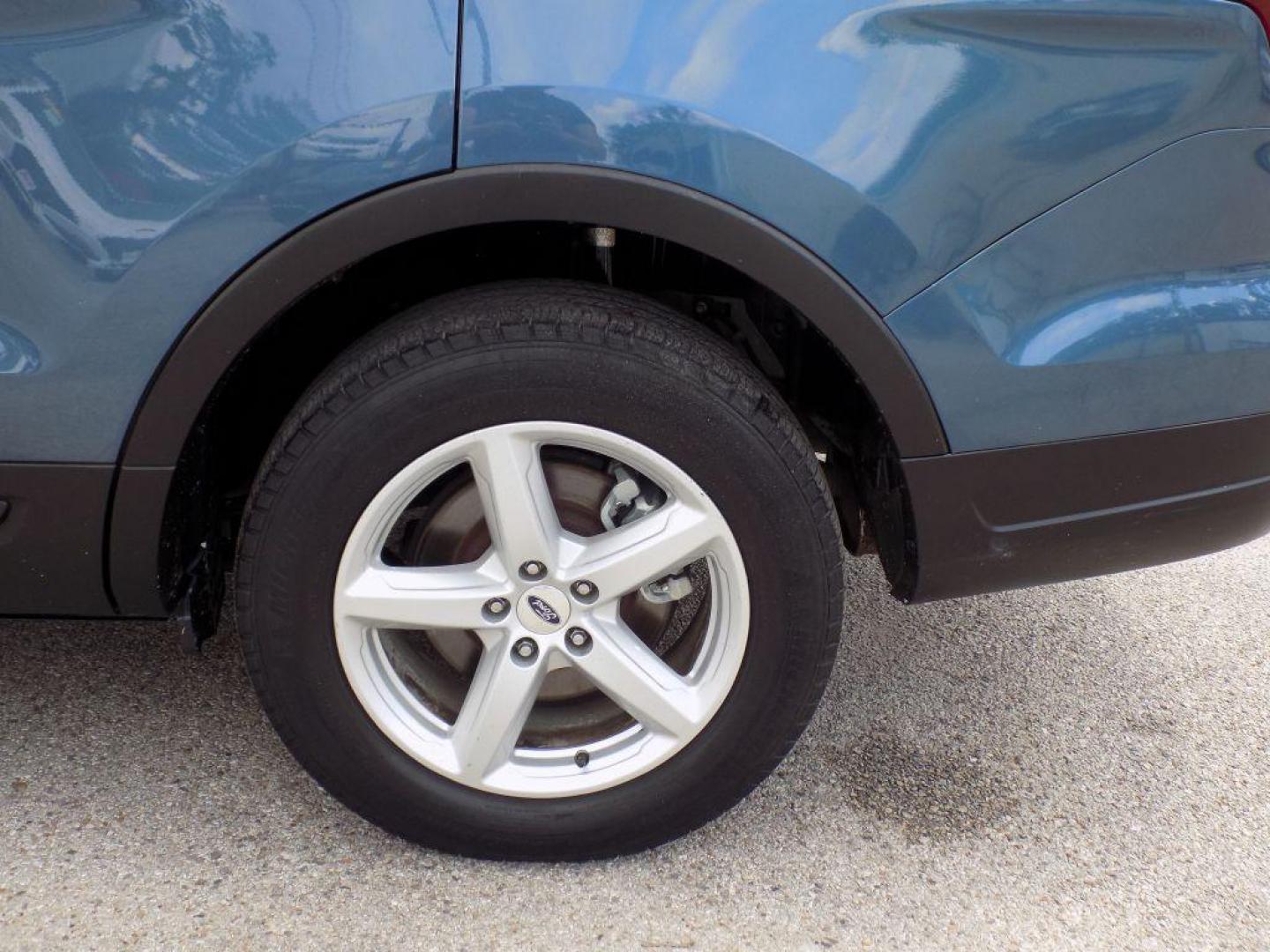 2018 BLUE FORD EXPLORER (1FM5K8B8XJG) with an 3.5L engine, Automatic transmission, located at 830 E. Canino Rd., Houston, TX, 77037, (281) 405-0440, 38.358219, -81.729942 - Photo#20