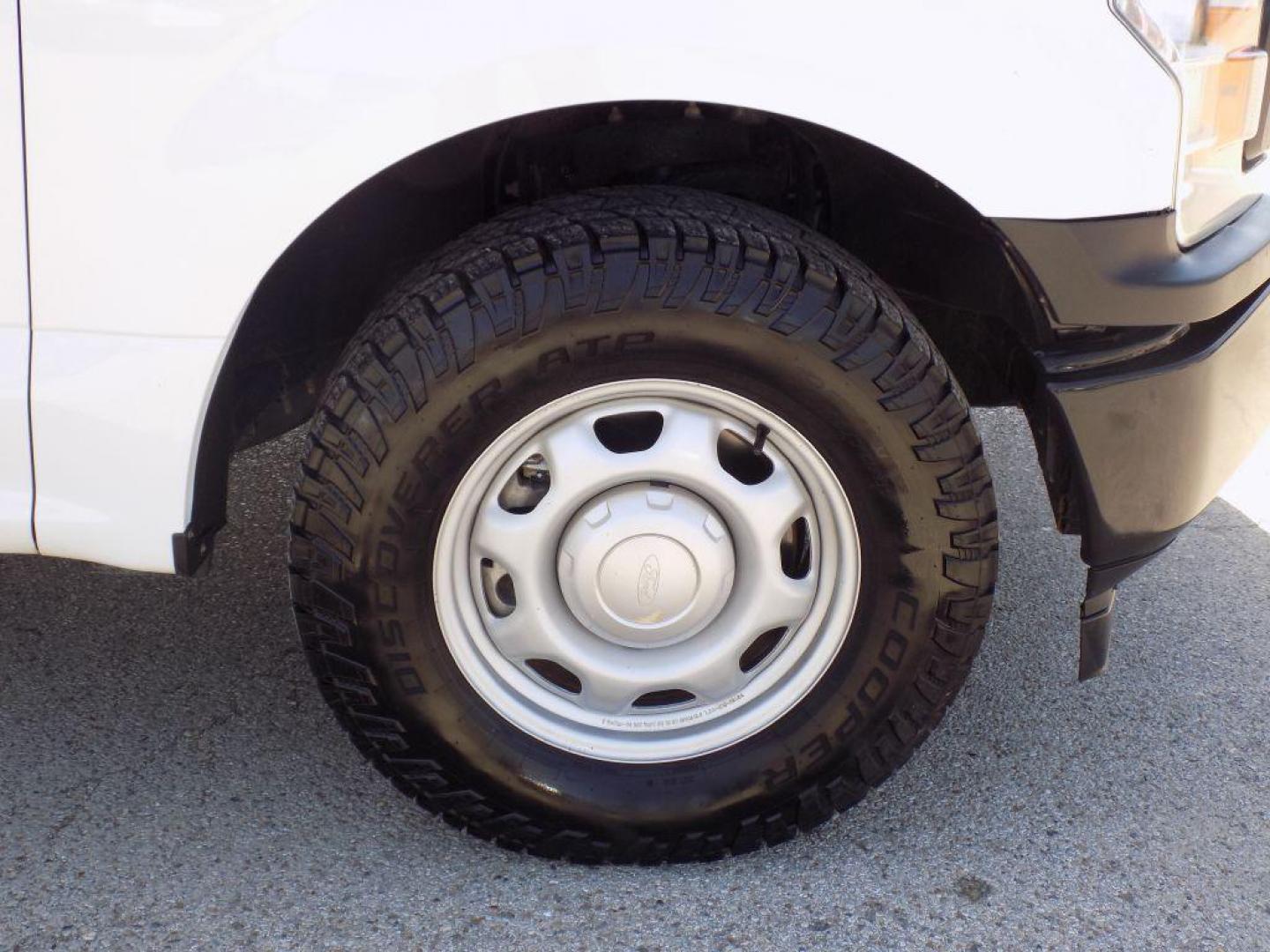 2020 WHITE FORD F150 SUPERCREW (1FTEW1CB6LK) with an 3.3L engine, Automatic transmission, located at 830 E. Canino Rd., Houston, TX, 77037, (281) 405-0440, 38.358219, -81.729942 - Photo#15