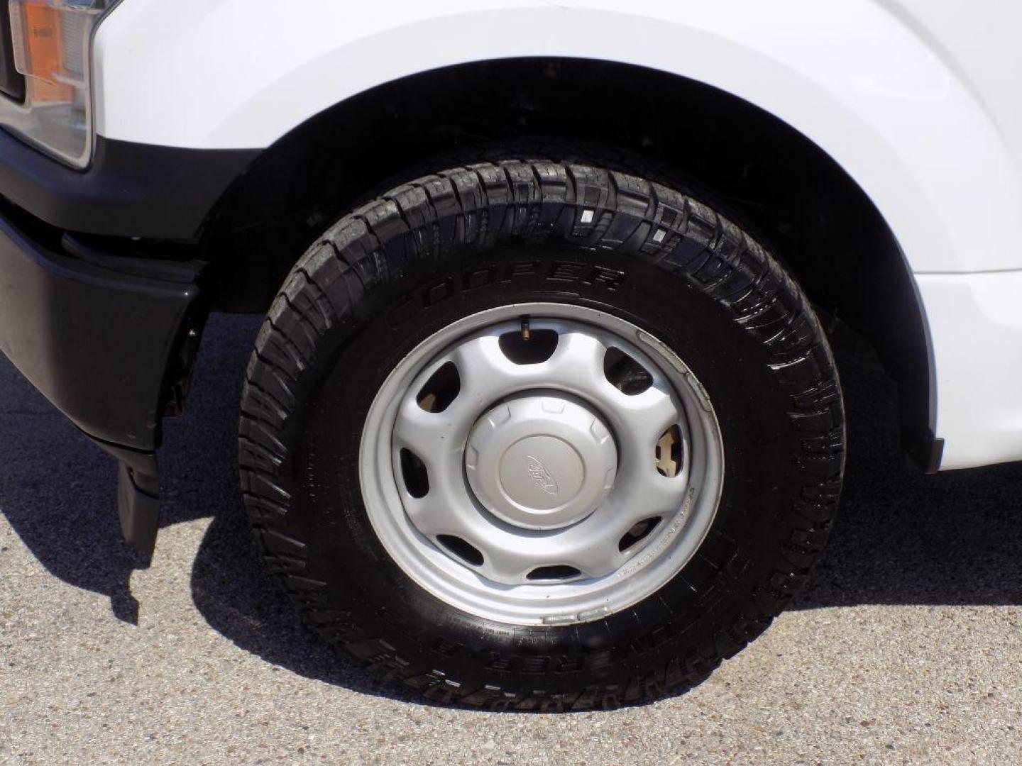 2020 WHITE FORD F150 SUPERCREW (1FTEW1CB6LK) with an 3.3L engine, Automatic transmission, located at 830 E. Canino Rd., Houston, TX, 77037, (281) 405-0440, 38.358219, -81.729942 - Photo#16