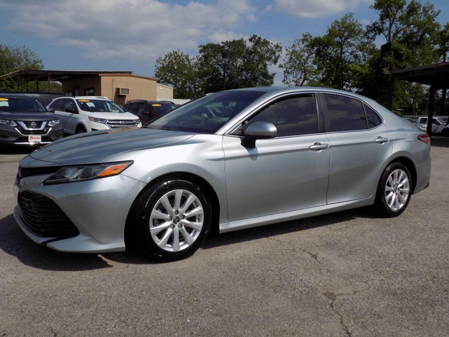 2018 SILVER TOYOTA CAMRY L (JTNB11HK1J3) with an 2.5L engine, Automatic transmission, located at 830 E. Canino Rd., Houston, TX, 77037, (281) 405-0440, 38.358219, -81.729942 - Photo#1