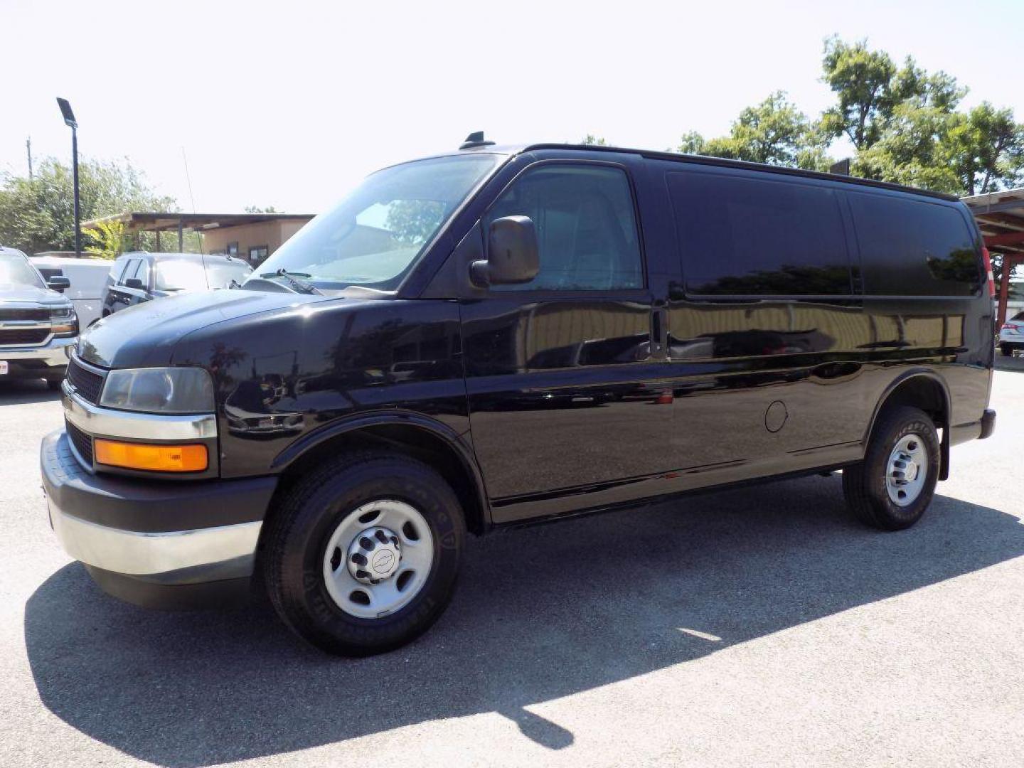 2017 BLACK CHEVROLET EXPRESS G2500 (1GCWGAFF5H1) with an 4.8L engine, Automatic transmission, located at 830 E. Canino Rd., Houston, TX, 77037, (281) 405-0440, 38.358219, -81.729942 - Photo#1