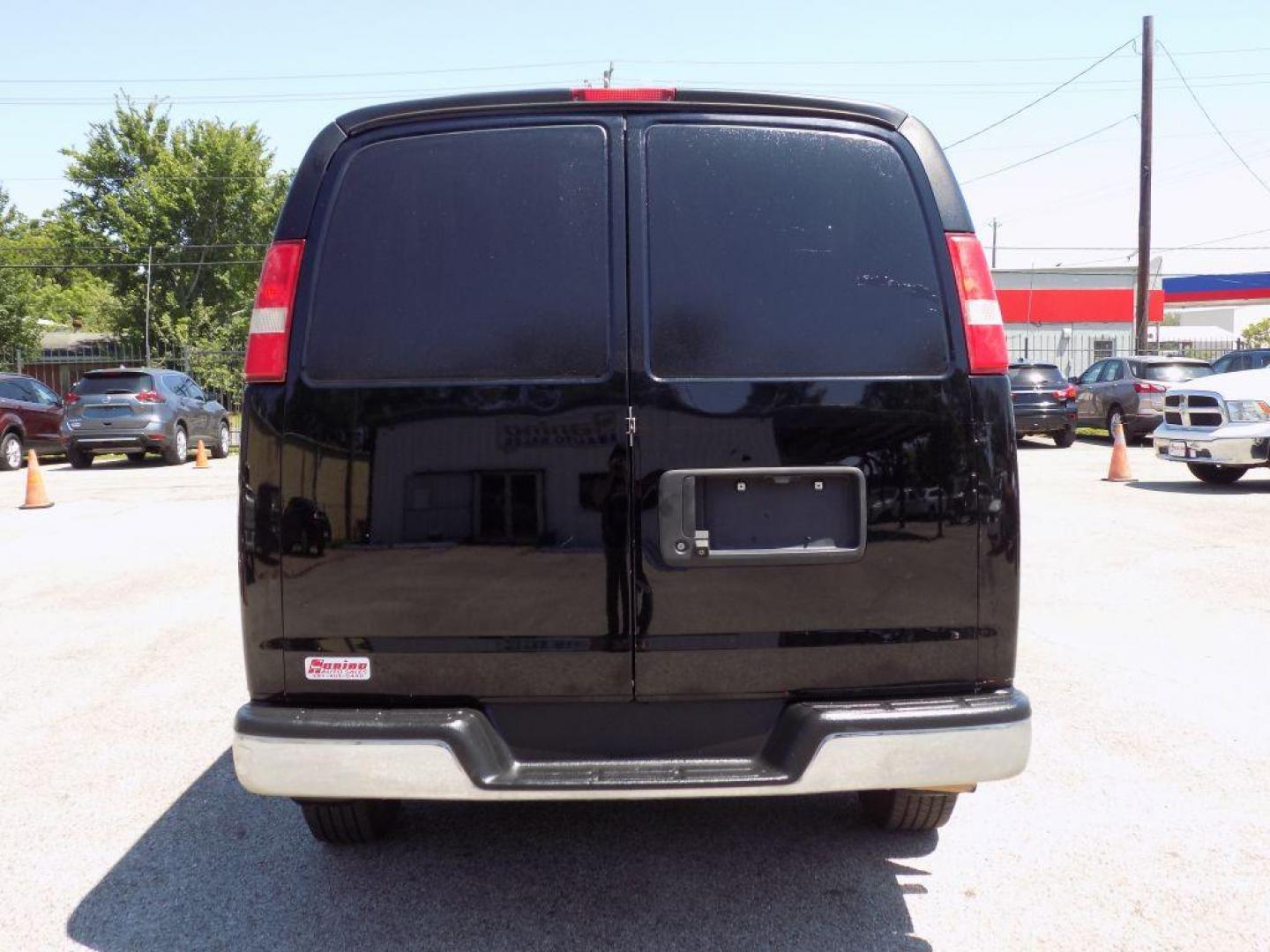 2017 BLACK CHEVROLET EXPRESS G2500 (1GCWGAFF5H1) with an 4.8L engine, Automatic transmission, located at 830 E. Canino Rd., Houston, TX, 77037, (281) 405-0440, 38.358219, -81.729942 - Photo#5