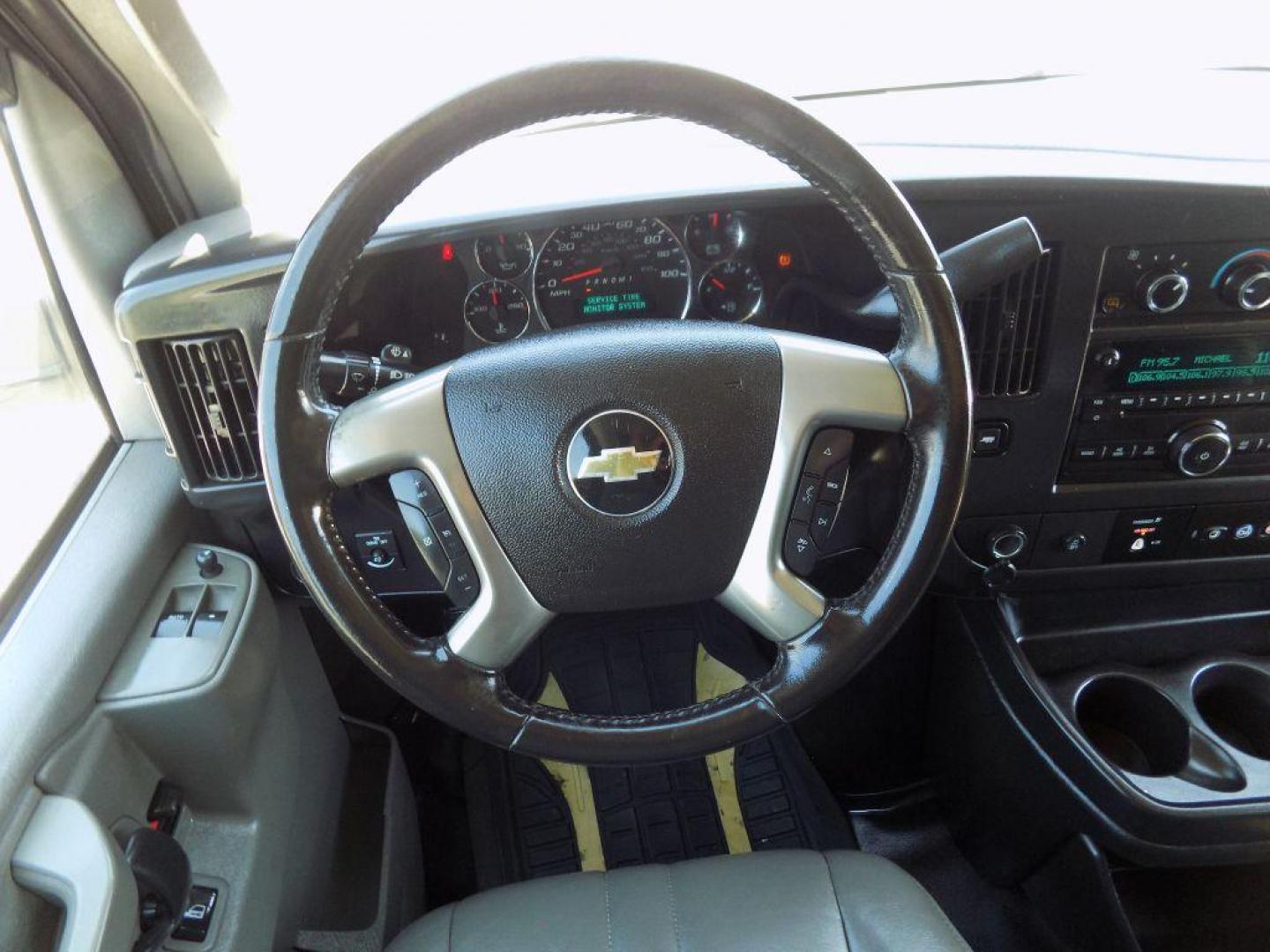 2017 BLACK CHEVROLET EXPRESS G2500 (1GCWGAFF5H1) with an 4.8L engine, Automatic transmission, located at 830 E. Canino Rd., Houston, TX, 77037, (281) 405-0440, 38.358219, -81.729942 - Photo#17