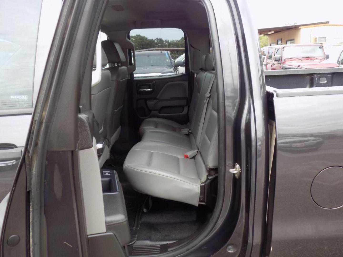 2016 BLACK CHEVROLET SILVERADO 1500 (1GCRCNEH9GZ) with an 4.3L engine, Automatic transmission, located at 830 E. Canino Rd., Houston, TX, 77037, (281) 405-0440, 38.358219, -81.729942 - Photo#9