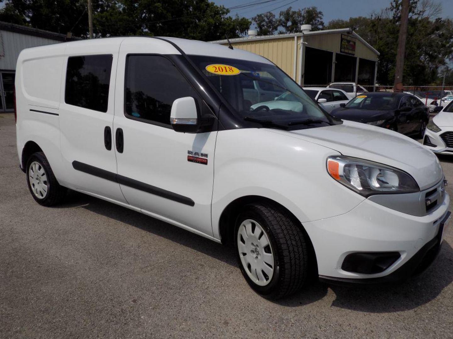 2018 WHITE RAM PROMASTER CITY SLT (ZFBERFBB7J6) with an 2.4L engine, Automatic transmission, located at 830 E. Canino Rd., Houston, TX, 77037, (281) 405-0440, 38.358219, -81.729942 - Photo#7