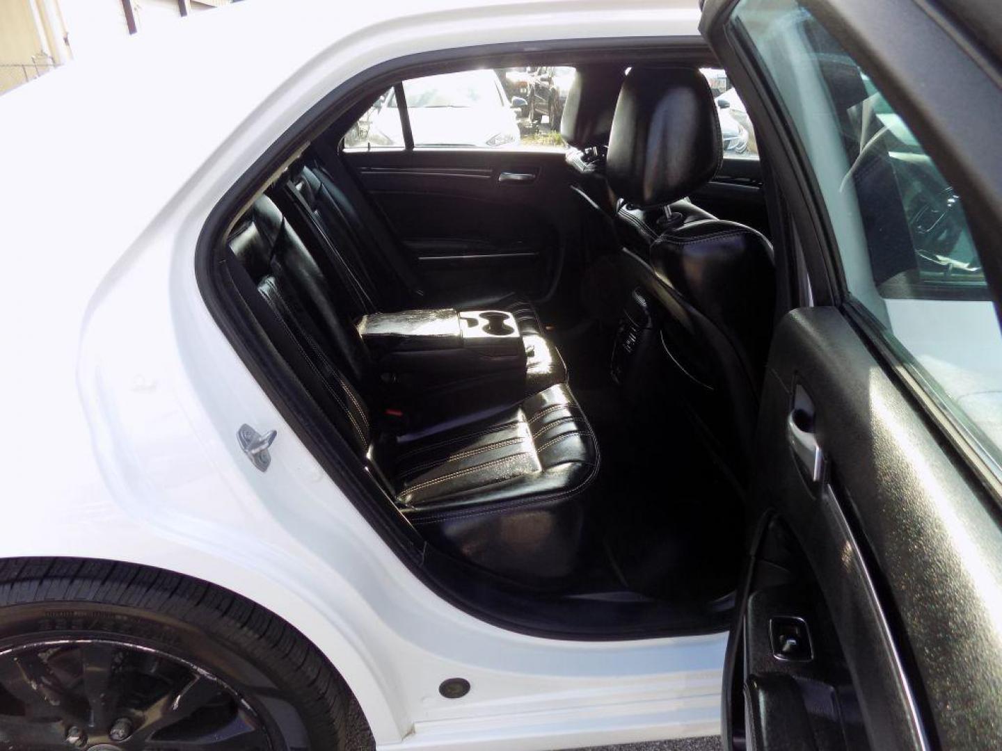 2019 WHITE CHRYSLER 300 S (2C3CCAGG5KH) with an 3.6L engine, Automatic transmission, located at 830 E. Canino Rd., Houston, TX, 77037, (281) 405-0440, 38.358219, -81.729942 - Photo#10