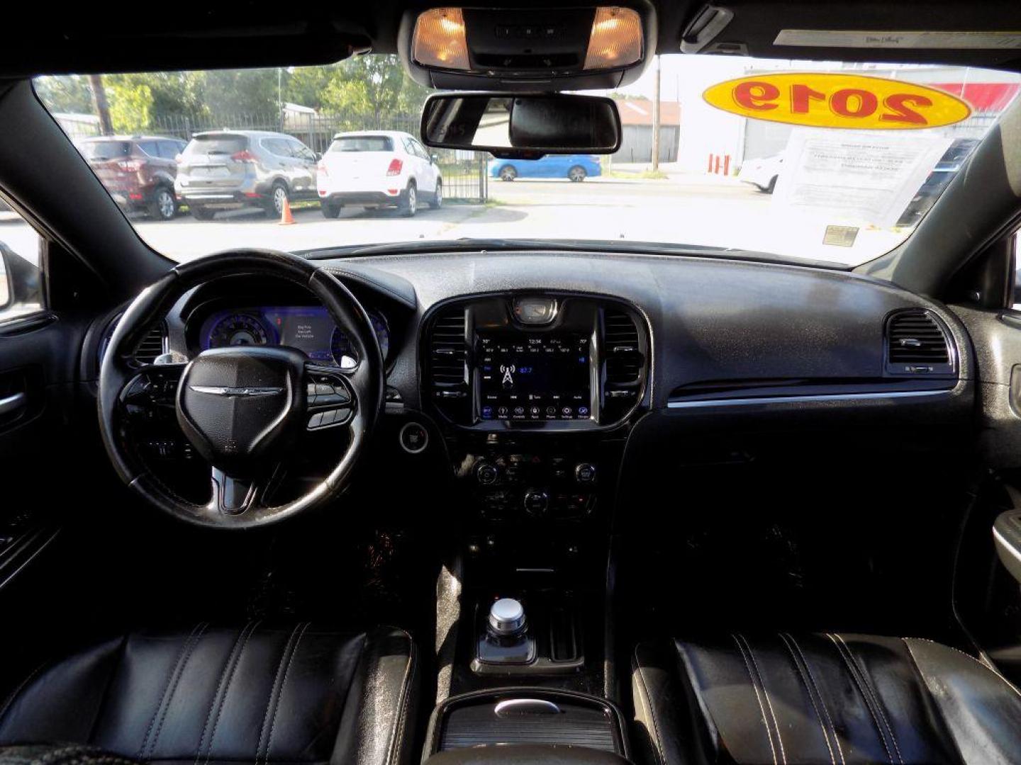 2019 WHITE CHRYSLER 300 S (2C3CCAGG5KH) with an 3.6L engine, Automatic transmission, located at 830 E. Canino Rd., Houston, TX, 77037, (281) 405-0440, 38.358219, -81.729942 - Photo#13