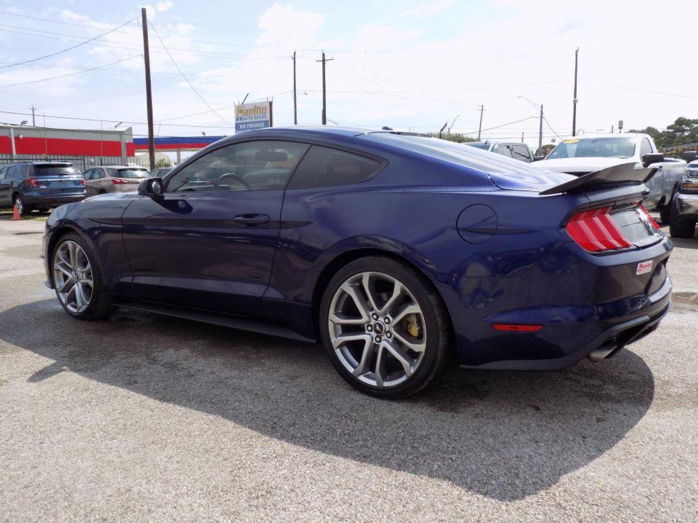 2019 BLUE FORD MUSTANG (1FA6P8TH6K5) with an 2.3L engine, Automatic transmission, located at 830 E. Canino Rd., Houston, TX, 77037, (281) 405-0440, 38.358219, -81.729942 - Photo#3