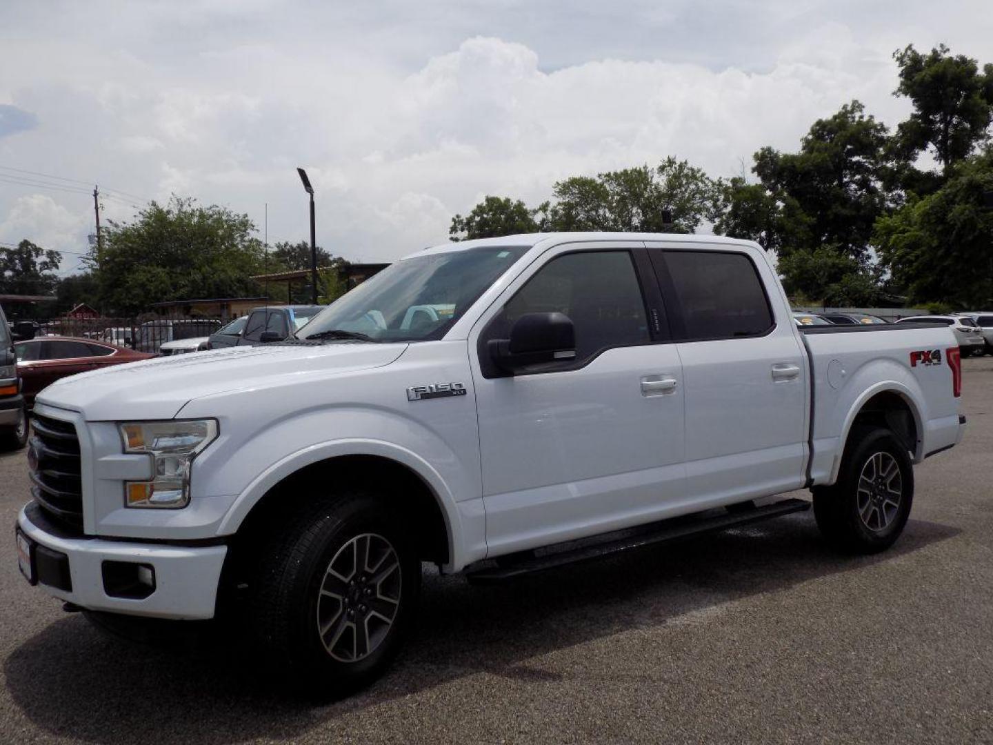 2016 WHITE FORD F150 SUPERCREW (1FTEW1EF5GK) with an 5.0L engine, Automatic transmission, located at 830 E. Canino Rd., Houston, TX, 77037, (281) 405-0440, 38.358219, -81.729942 - Photo#1