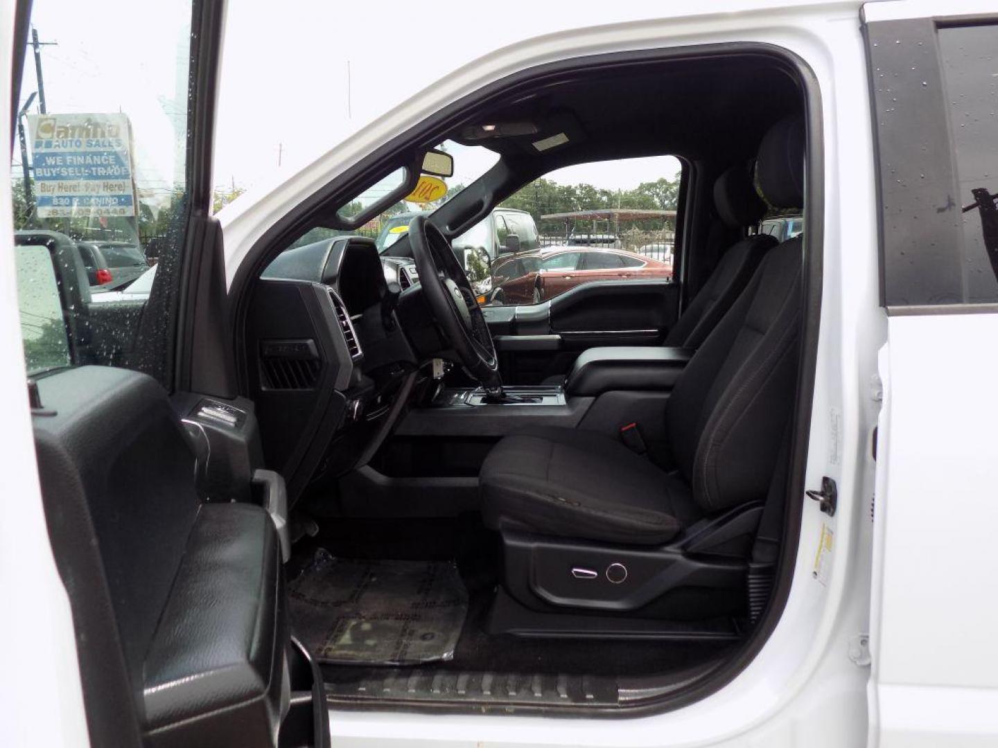 2016 WHITE FORD F150 SUPERCREW (1FTEW1EF5GK) with an 5.0L engine, Automatic transmission, located at 830 E. Canino Rd., Houston, TX, 77037, (281) 405-0440, 38.358219, -81.729942 - Photo#8
