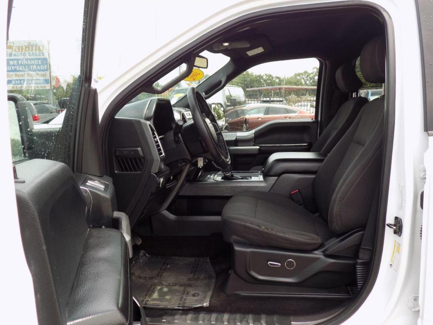 2016 WHITE FORD F150 SUPERCREW (1FTEW1EF5GK) with an 5.0L engine, Automatic transmission, located at 830 E. Canino Rd., Houston, TX, 77037, (281) 405-0440, 38.358219, -81.729942 - Photo#9
