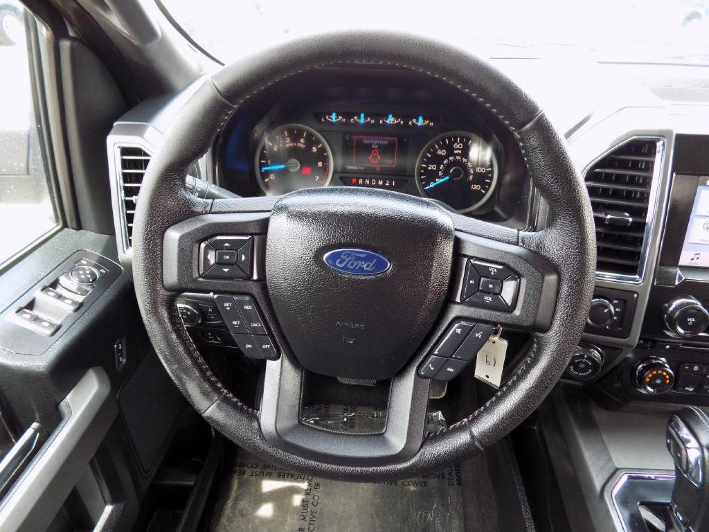 2016 WHITE FORD F150 SUPERCREW (1FTEW1EF5GK) with an 5.0L engine, Automatic transmission, located at 830 E. Canino Rd., Houston, TX, 77037, (281) 405-0440, 38.358219, -81.729942 - Photo#16