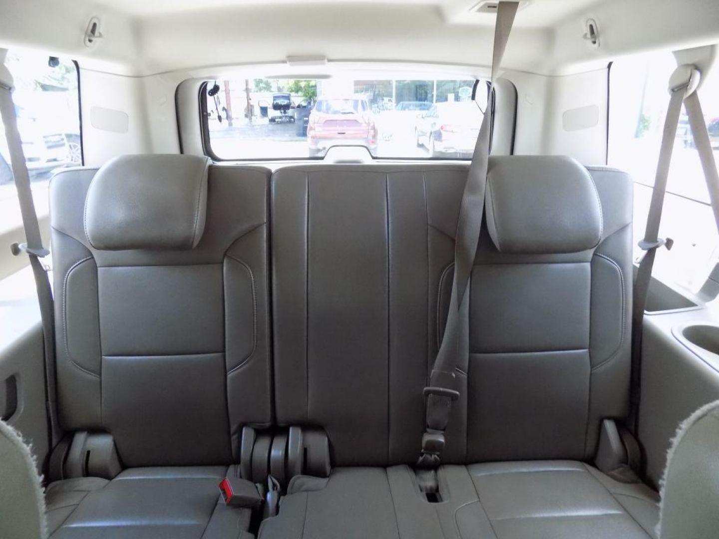 2016 WHITE CHEVROLET SUBURBAN 1500 LT (1GNSCHKC0GR) with an 5.3L engine, Automatic transmission, located at 830 E. Canino Rd., Houston, TX, 77037, (281) 405-0440, 38.358219, -81.729942 - Photo#14