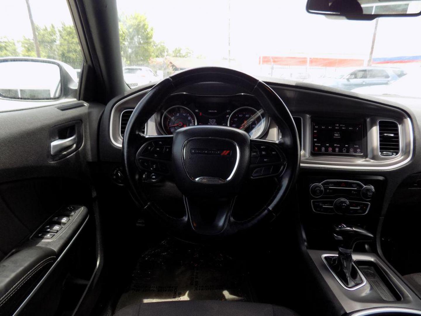 2022 WHITE DODGE CHARGER SXT (2C3CDXBG2NH) with an 3.6L engine, Automatic transmission, located at 830 E. Canino Rd., Houston, TX, 77037, (281) 405-0440, 38.358219, -81.729942 - Photo#13