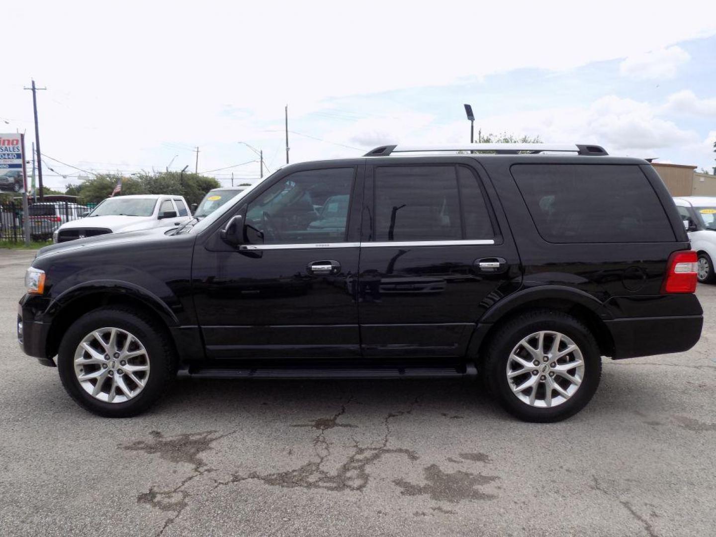 2017 BLACK FORD EXPEDITION LIMITED (1FMJU1KT2HE) with an 3.5L engine, Automatic transmission, located at 830 E. Canino Rd., Houston, TX, 77037, (281) 405-0440, 38.358219, -81.729942 - Photo#2