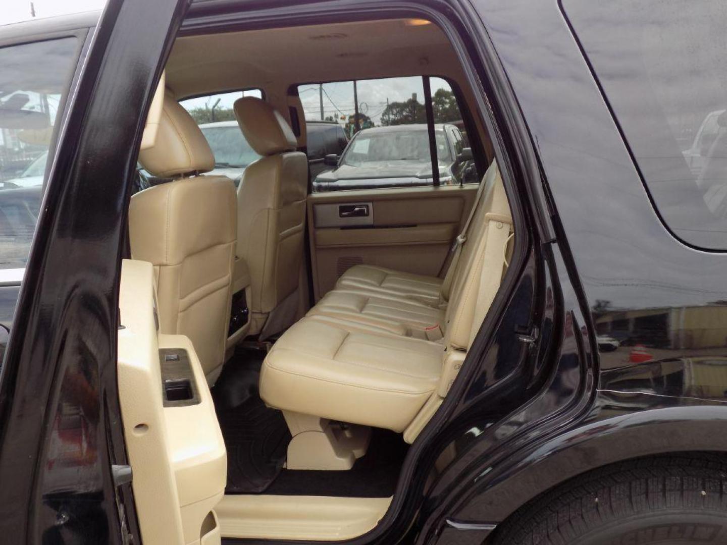 2017 BLACK FORD EXPEDITION LIMITED (1FMJU1KT2HE) with an 3.5L engine, Automatic transmission, located at 830 E. Canino Rd., Houston, TX, 77037, (281) 405-0440, 38.358219, -81.729942 - Photo#9