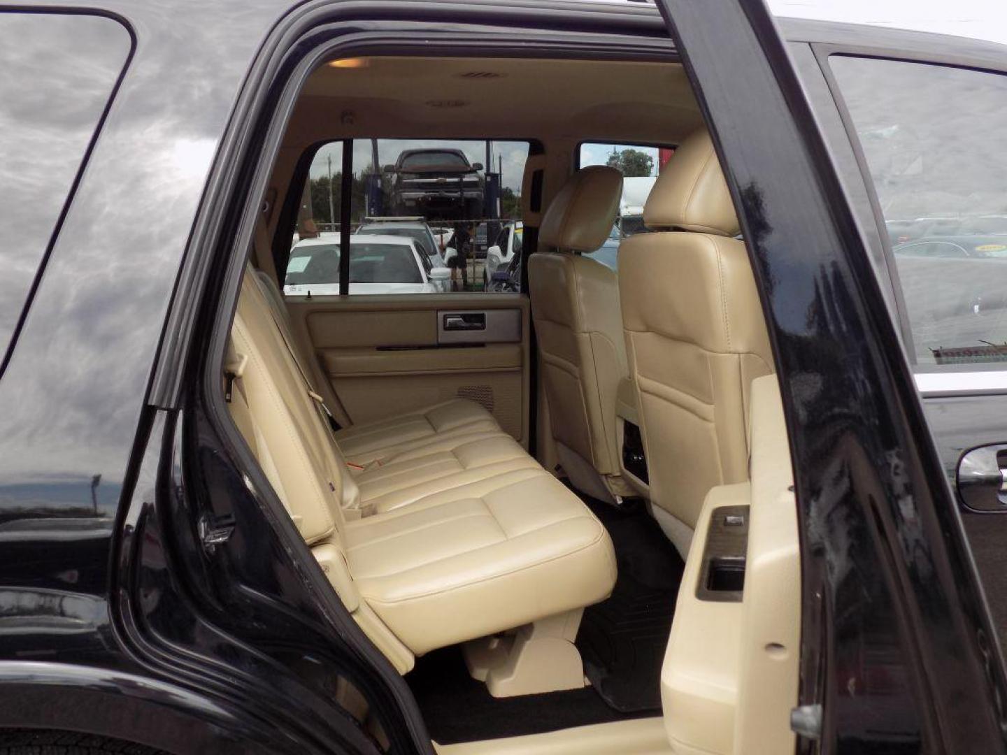 2017 BLACK FORD EXPEDITION LIMITED (1FMJU1KT2HE) with an 3.5L engine, Automatic transmission, located at 830 E. Canino Rd., Houston, TX, 77037, (281) 405-0440, 38.358219, -81.729942 - Photo#10
