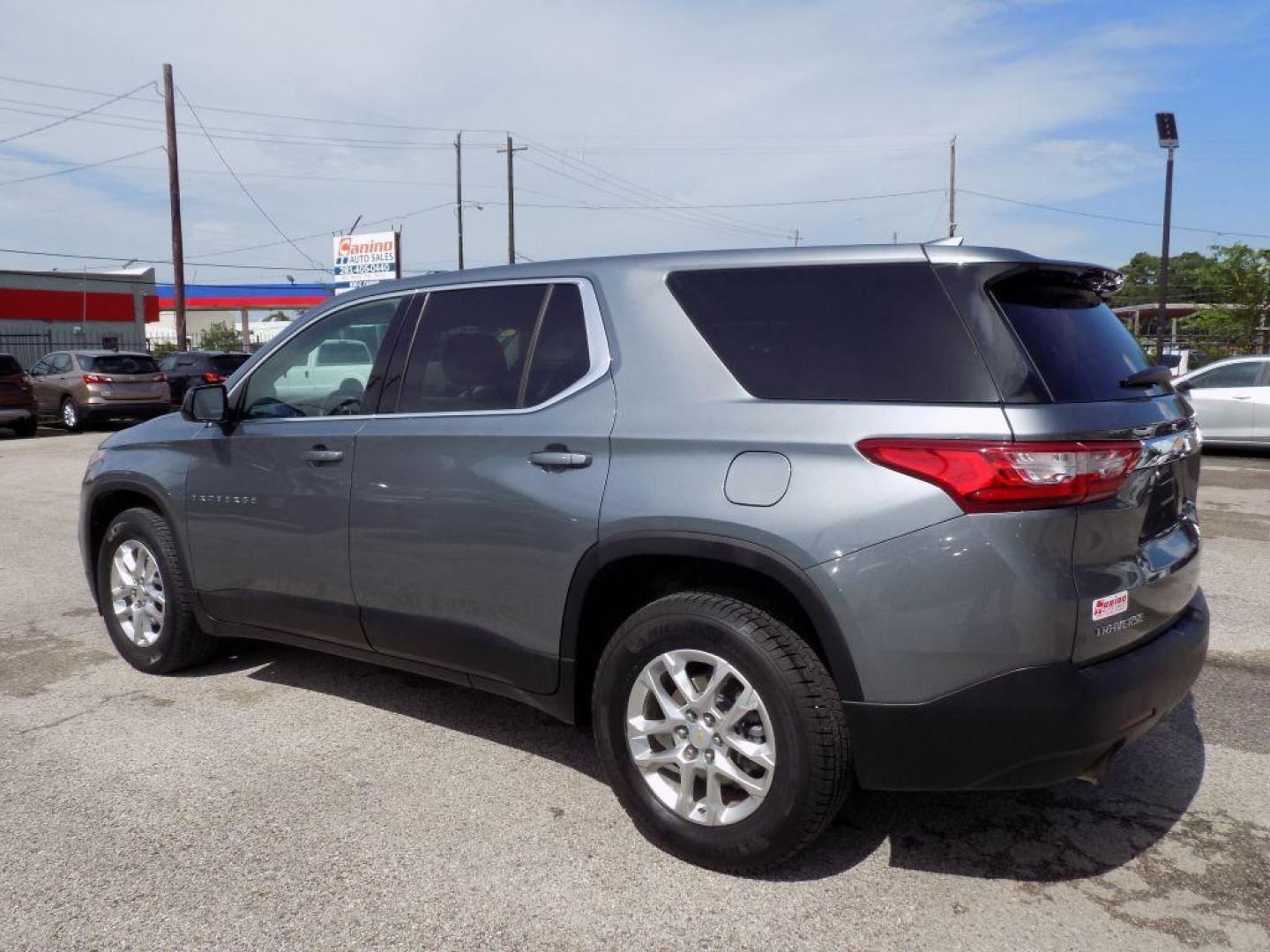 2020 GRAY CHEVROLET TRAVERSE LS (1GNERFKW1LJ) with an 3.6L engine, Automatic transmission, located at 830 E. Canino Rd., Houston, TX, 77037, (281) 405-0440, 38.358219, -81.729942 - Photo#4