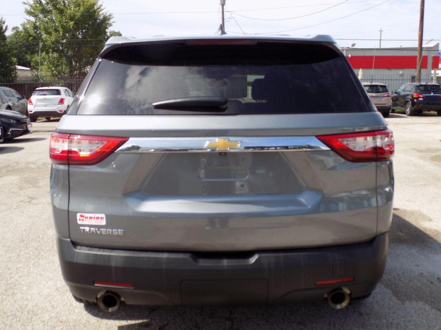 2020 GRAY CHEVROLET TRAVERSE LS (1GNERFKW1LJ) with an 3.6L engine, Automatic transmission, located at 830 E. Canino Rd., Houston, TX, 77037, (281) 405-0440, 38.358219, -81.729942 - Photo#5