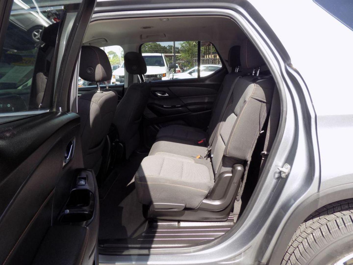 2020 GRAY CHEVROLET TRAVERSE LS (1GNERFKW1LJ) with an 3.6L engine, Automatic transmission, located at 830 E. Canino Rd., Houston, TX, 77037, (281) 405-0440, 38.358219, -81.729942 - Photo#10