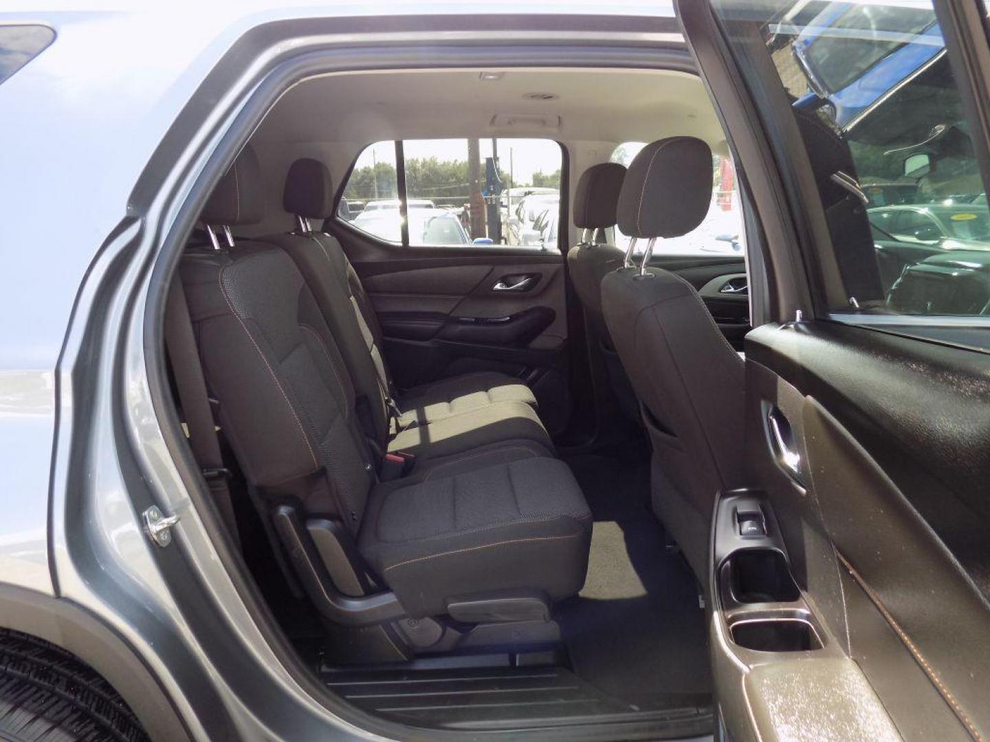 2020 GRAY CHEVROLET TRAVERSE LS (1GNERFKW1LJ) with an 3.6L engine, Automatic transmission, located at 830 E. Canino Rd., Houston, TX, 77037, (281) 405-0440, 38.358219, -81.729942 - Photo#11