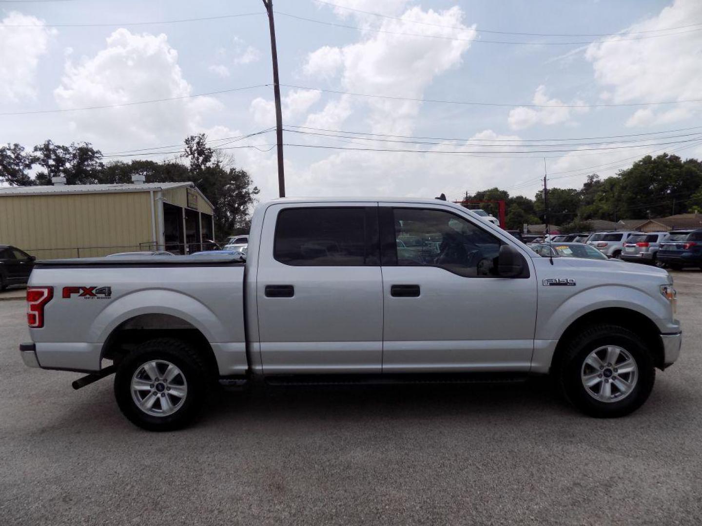 2019 SILVER FORD F150 SUPERCREW (1FTEW1E56KK) with an 5.0L engine, Automatic transmission, located at 830 E. Canino Rd., Houston, TX, 77037, (281) 405-0440, 38.358219, -81.729942 - Photo#6
