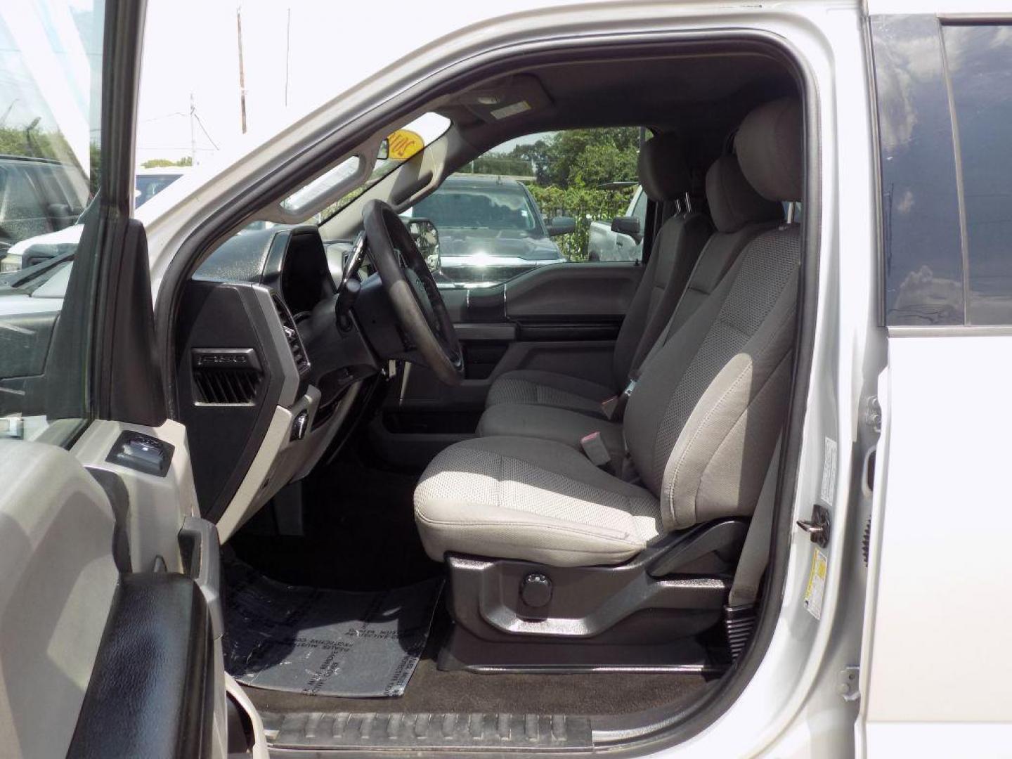 2019 SILVER FORD F150 SUPERCREW (1FTEW1E56KK) with an 5.0L engine, Automatic transmission, located at 830 E. Canino Rd., Houston, TX, 77037, (281) 405-0440, 38.358219, -81.729942 - Photo#8