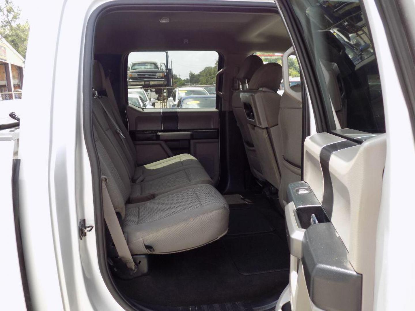 2019 SILVER FORD F150 SUPERCREW (1FTEW1E56KK) with an 5.0L engine, Automatic transmission, located at 830 E. Canino Rd., Houston, TX, 77037, (281) 405-0440, 38.358219, -81.729942 - Photo#10