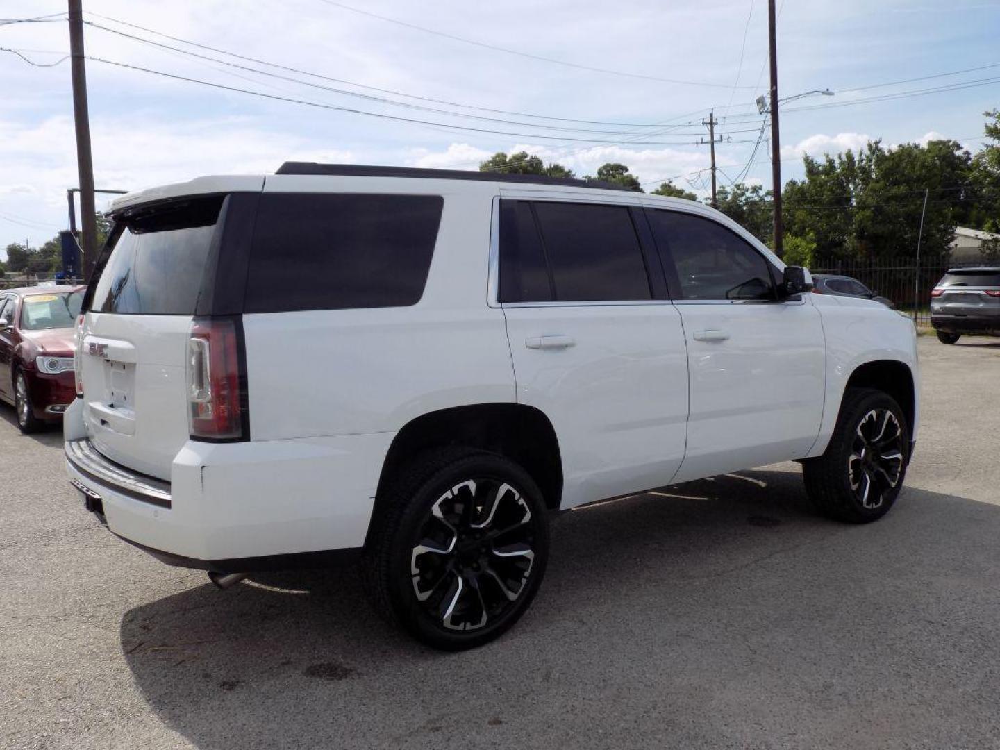 2016 WHITE GMC YUKON SLE (1GKS1AKC3GR) with an 5.3L engine, Automatic transmission, located at 830 E. Canino Rd., Houston, TX, 77037, (281) 405-0440, 38.358219, -81.729942 - Photo#5