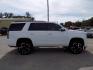 2016 WHITE GMC YUKON SLE (1GKS1AKC3GR) with an 5.3L engine, Automatic transmission, located at 830 E. Canino Rd., Houston, TX, 77037, (281) 405-0440, 38.358219, -81.729942 - Photo#6