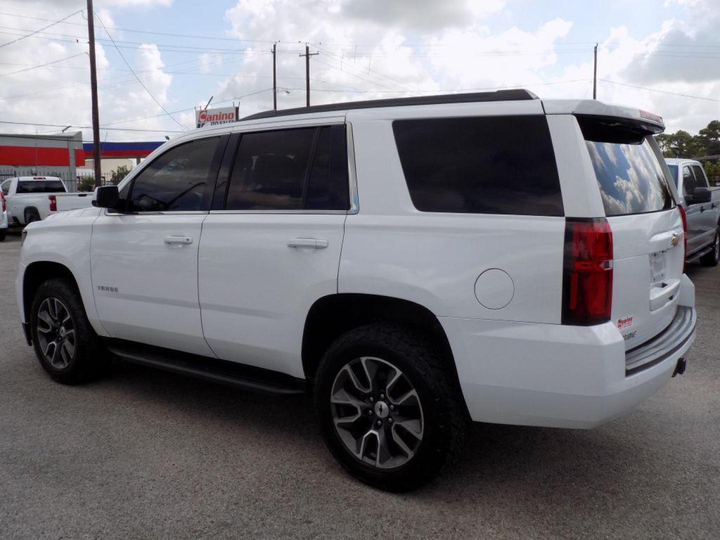 2019 WHITE CHEVROLET TAHOE 1500 LS (1GNSCAKC9KR) with an 5.3L engine, Automatic transmission, located at 830 E. Canino Rd., Houston, TX, 77037, (281) 405-0440, 38.358219, -81.729942 - Photo#3
