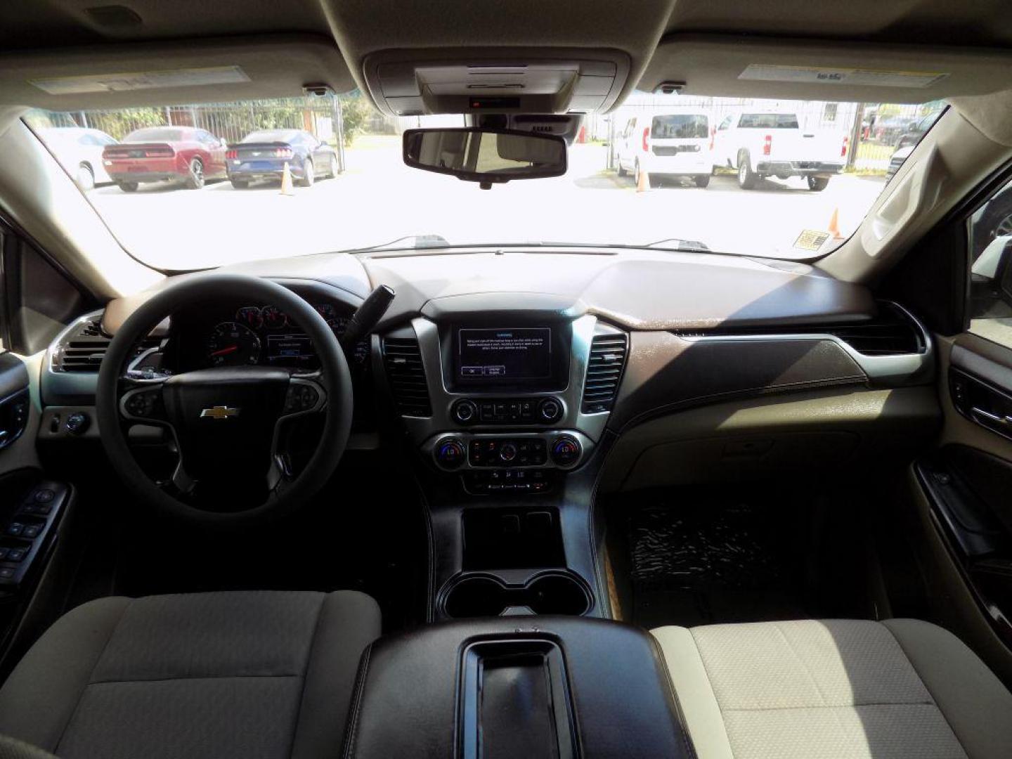2019 WHITE CHEVROLET TAHOE 1500 LS (1GNSCAKC9KR) with an 5.3L engine, Automatic transmission, located at 830 E. Canino Rd., Houston, TX, 77037, (281) 405-0440, 38.358219, -81.729942 - Photo#15