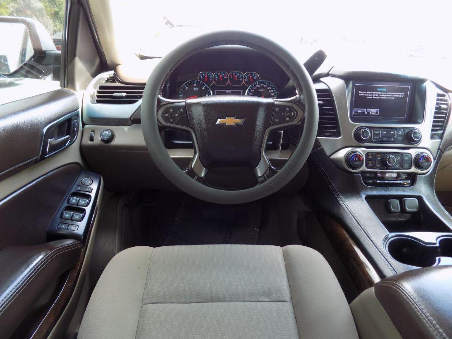 2019 WHITE CHEVROLET TAHOE 1500 LS (1GNSCAKC9KR) with an 5.3L engine, Automatic transmission, located at 830 E. Canino Rd., Houston, TX, 77037, (281) 405-0440, 38.358219, -81.729942 - Photo#16