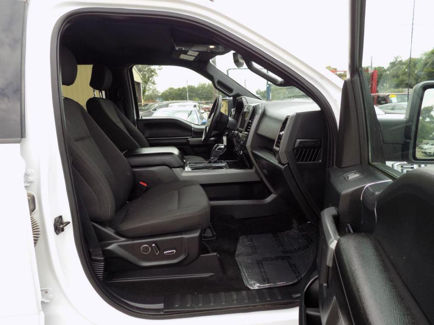 2018 WHITE FORD F150 SUPERCREW (1FTEW1EP9JK) with an 2.7L engine, Automatic transmission, located at 830 E. Canino Rd., Houston, TX, 77037, (281) 405-0440, 38.358219, -81.729942 - Photo#10