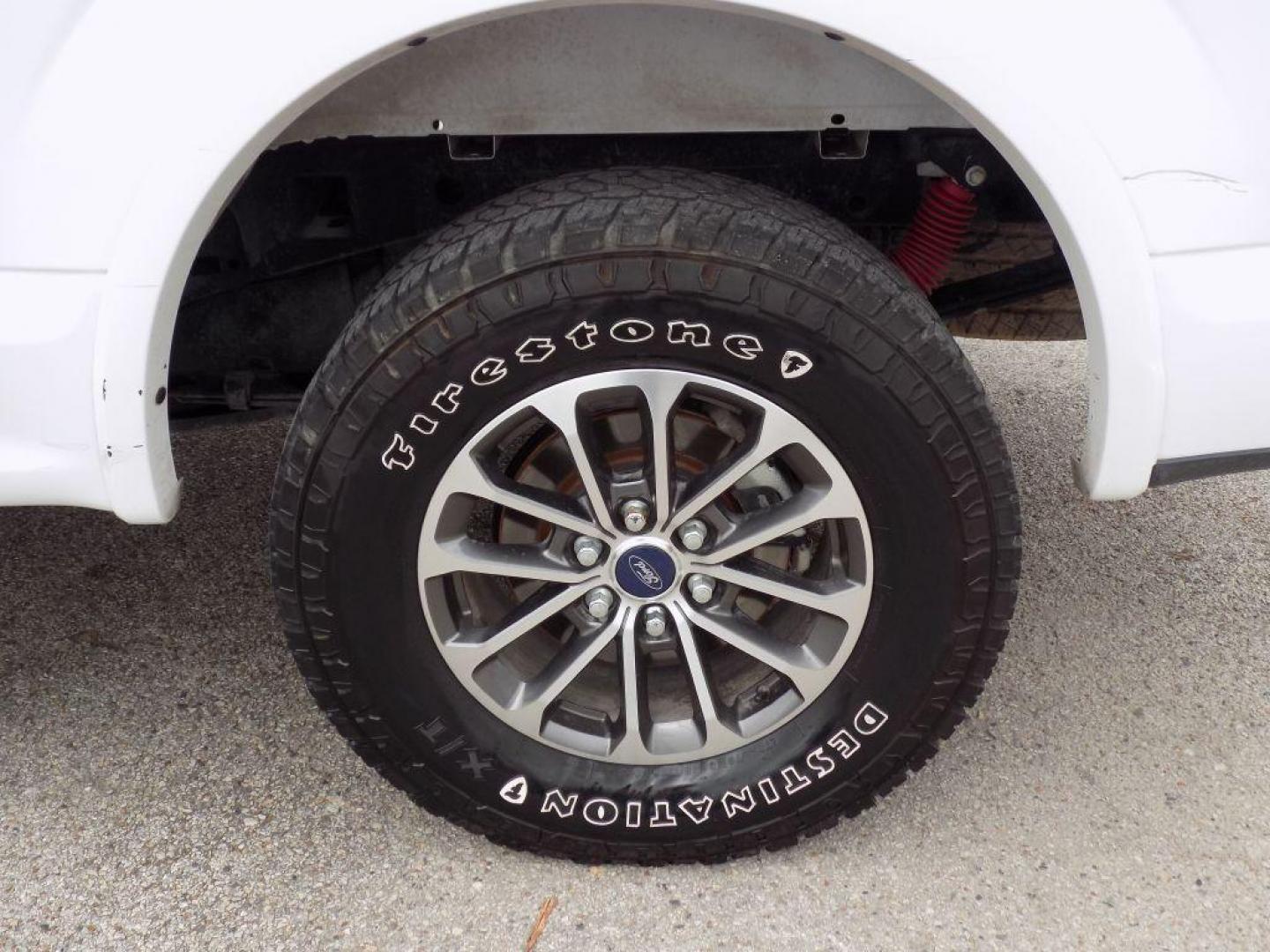 2018 WHITE FORD F150 SUPERCREW (1FTEW1EP9JK) with an 2.7L engine, Automatic transmission, located at 830 E. Canino Rd., Houston, TX, 77037, (281) 405-0440, 38.358219, -81.729942 - Photo#17