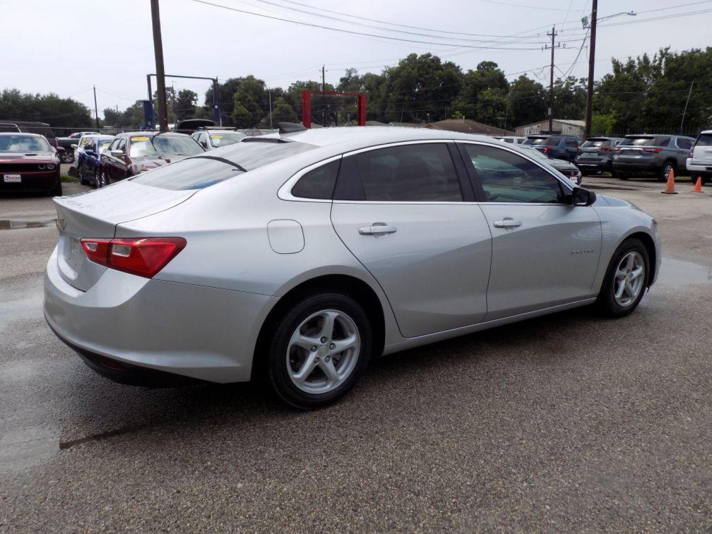 2017 SILVER CHEVROLET MALIBU LS (1G1ZB5ST1HF) with an 1.5L engine, Automatic transmission, located at 830 E. Canino Rd., Houston, TX, 77037, (281) 405-0440, 38.358219, -81.729942 - Photo#5