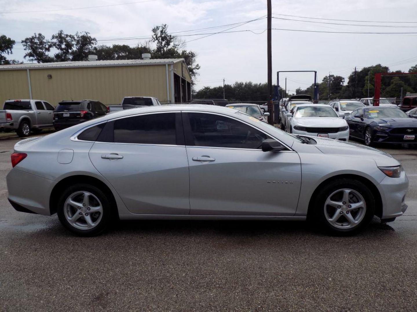 2017 SILVER CHEVROLET MALIBU LS (1G1ZB5ST1HF) with an 1.5L engine, Automatic transmission, located at 830 E. Canino Rd., Houston, TX, 77037, (281) 405-0440, 38.358219, -81.729942 - Photo#6