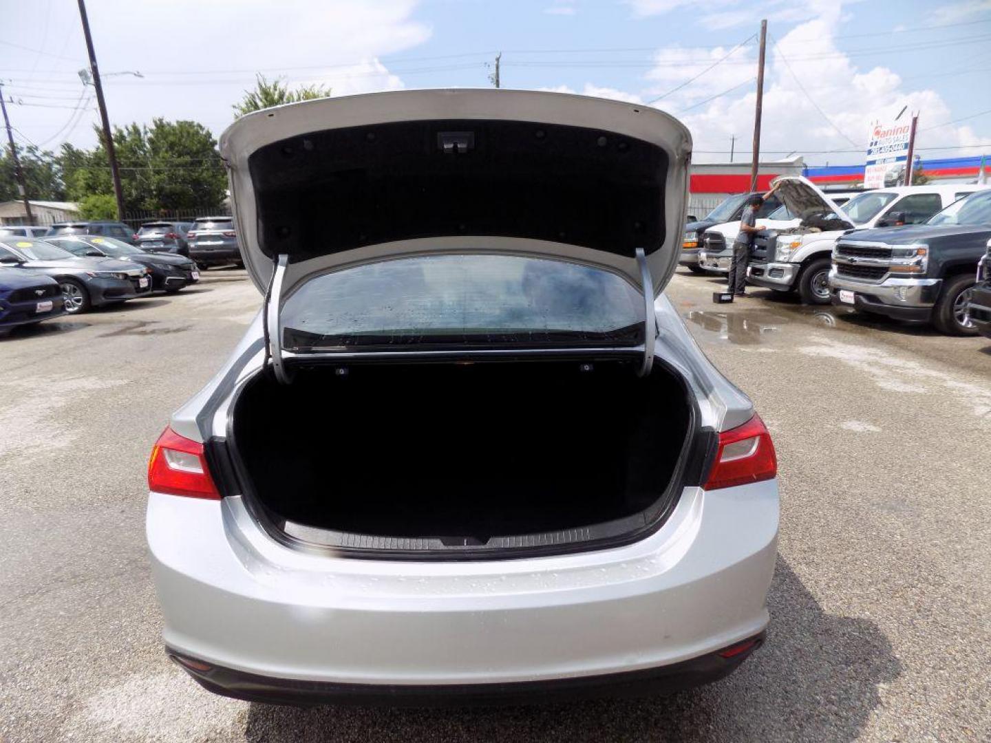 2017 SILVER CHEVROLET MALIBU LS (1G1ZB5ST1HF) with an 1.5L engine, Automatic transmission, located at 830 E. Canino Rd., Houston, TX, 77037, (281) 405-0440, 38.358219, -81.729942 - Photo#12