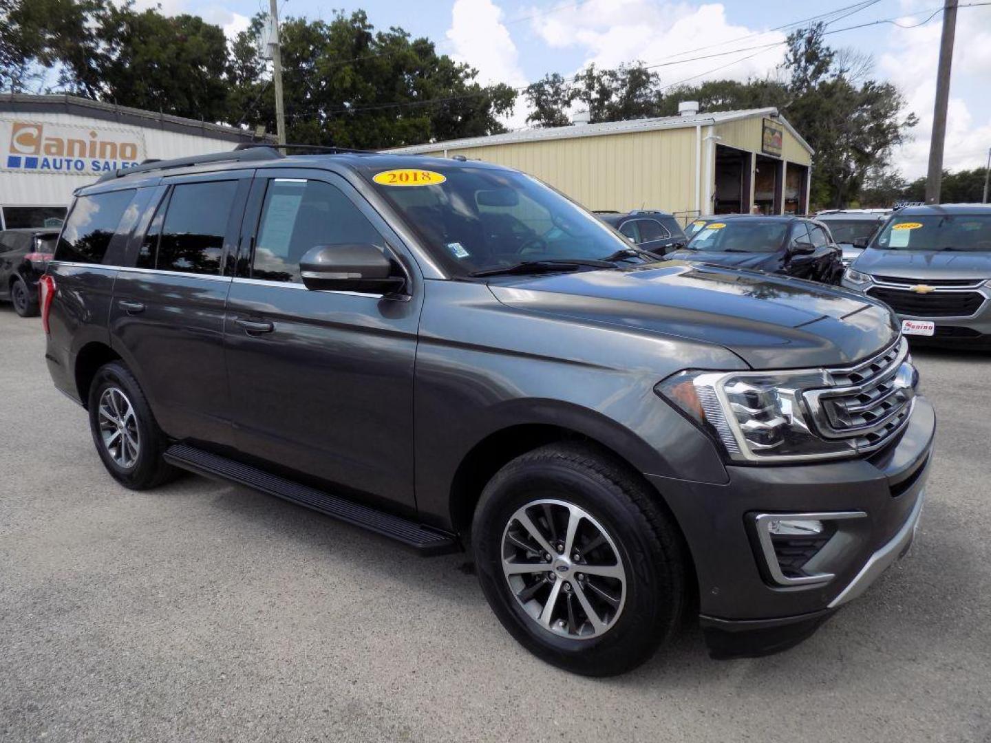 2018 GRAY FORD EXPEDITION XLT (1FMJU1HT1JE) with an 3.5L engine, Automatic transmission, located at 830 E. Canino Rd., Houston, TX, 77037, (281) 405-0440, 38.358219, -81.729942 - Photo#7
