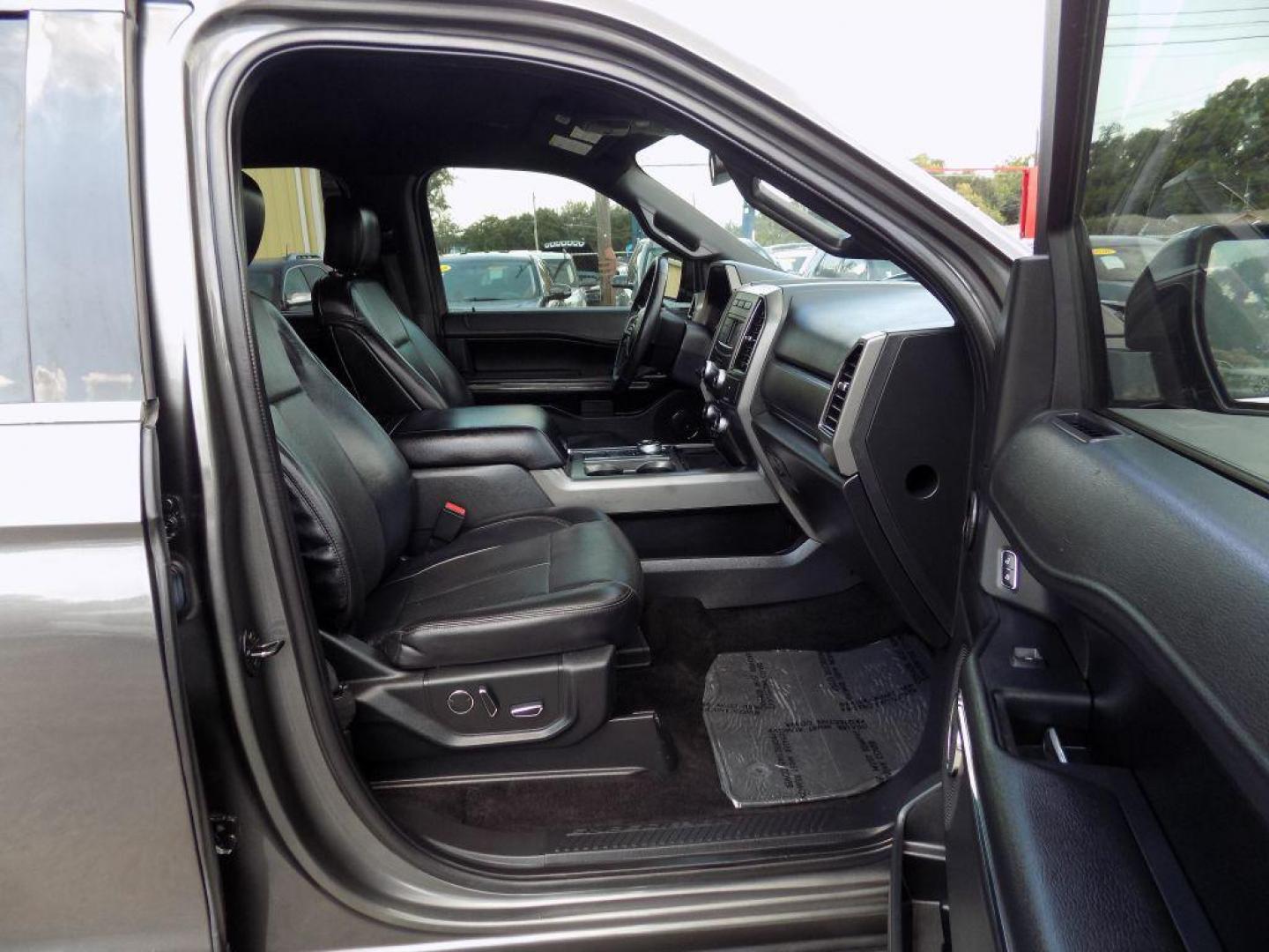 2018 GRAY FORD EXPEDITION XLT (1FMJU1HT1JE) with an 3.5L engine, Automatic transmission, located at 830 E. Canino Rd., Houston, TX, 77037, (281) 405-0440, 38.358219, -81.729942 - Photo#11
