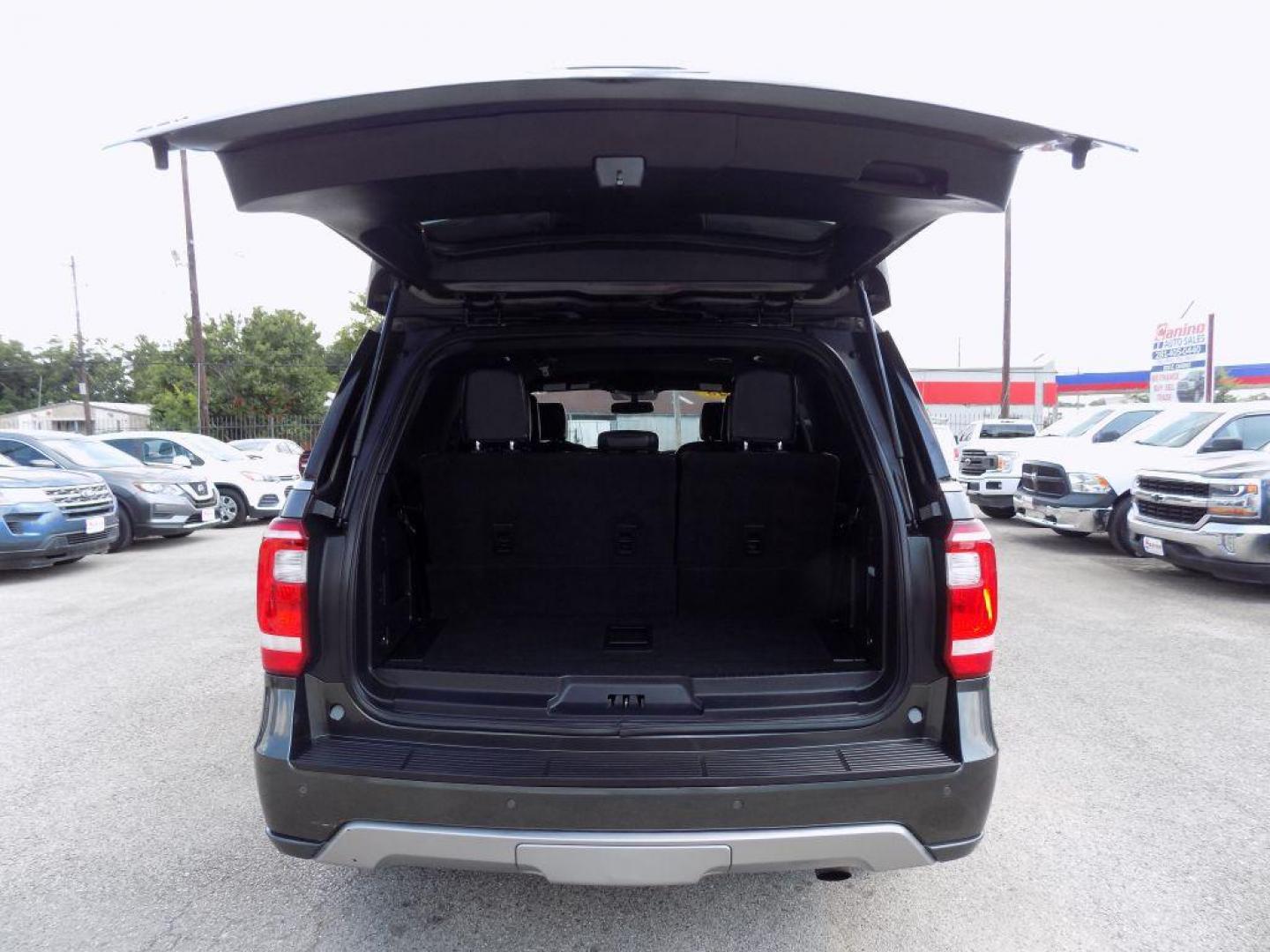 2018 GRAY FORD EXPEDITION XLT (1FMJU1HT1JE) with an 3.5L engine, Automatic transmission, located at 830 E. Canino Rd., Houston, TX, 77037, (281) 405-0440, 38.358219, -81.729942 - Photo#12
