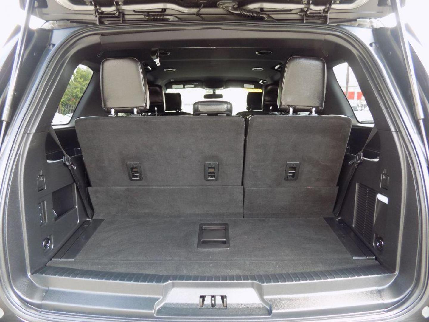 2018 GRAY FORD EXPEDITION XLT (1FMJU1HT1JE) with an 3.5L engine, Automatic transmission, located at 830 E. Canino Rd., Houston, TX, 77037, (281) 405-0440, 38.358219, -81.729942 - Photo#13