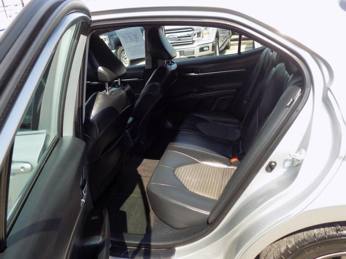 2021 SILVER TOYOTA CAMRY SE (4T1G11AK8MU) with an 2.5L engine, Automatic transmission, located at 830 E. Canino Rd., Houston, TX, 77037, (281) 405-0440, 38.358219, -81.729942 - Photo#10