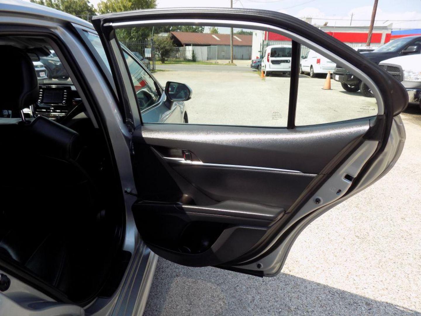 2021 SILVER TOYOTA CAMRY SE (4T1G11AK8MU) with an 2.5L engine, Automatic transmission, located at 830 E. Canino Rd., Houston, TX, 77037, (281) 405-0440, 38.358219, -81.729942 - Photo#15