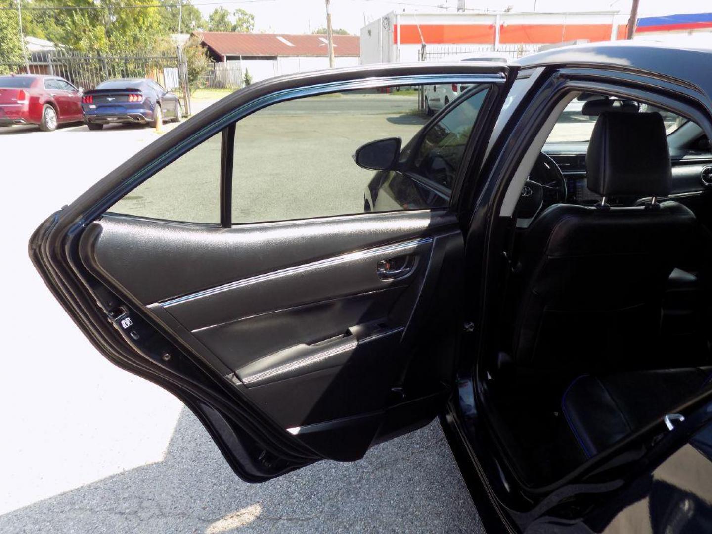 2018 BLUE TOYOTA COROLLA L (5YFBURHEXJP) with an 1.8L engine, Continuously Variable transmission, located at 830 E. Canino Rd., Houston, TX, 77037, (281) 405-0440, 38.358219, -81.729942 - Photo#11