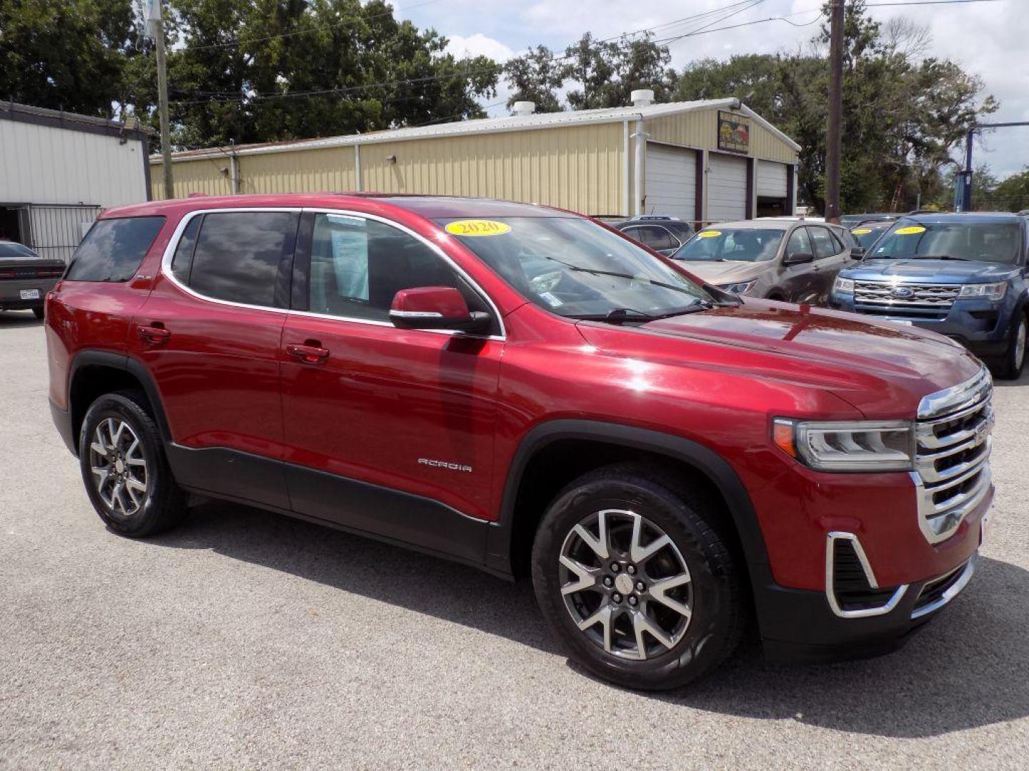 2020 RED GMC ACADIA SLE (1GKKNKLAXLZ) with an 2.5L engine, Automatic transmission, located at 830 E. Canino Rd., Houston, TX, 77037, (281) 405-0440, 38.358219, -81.729942 - Photo#7