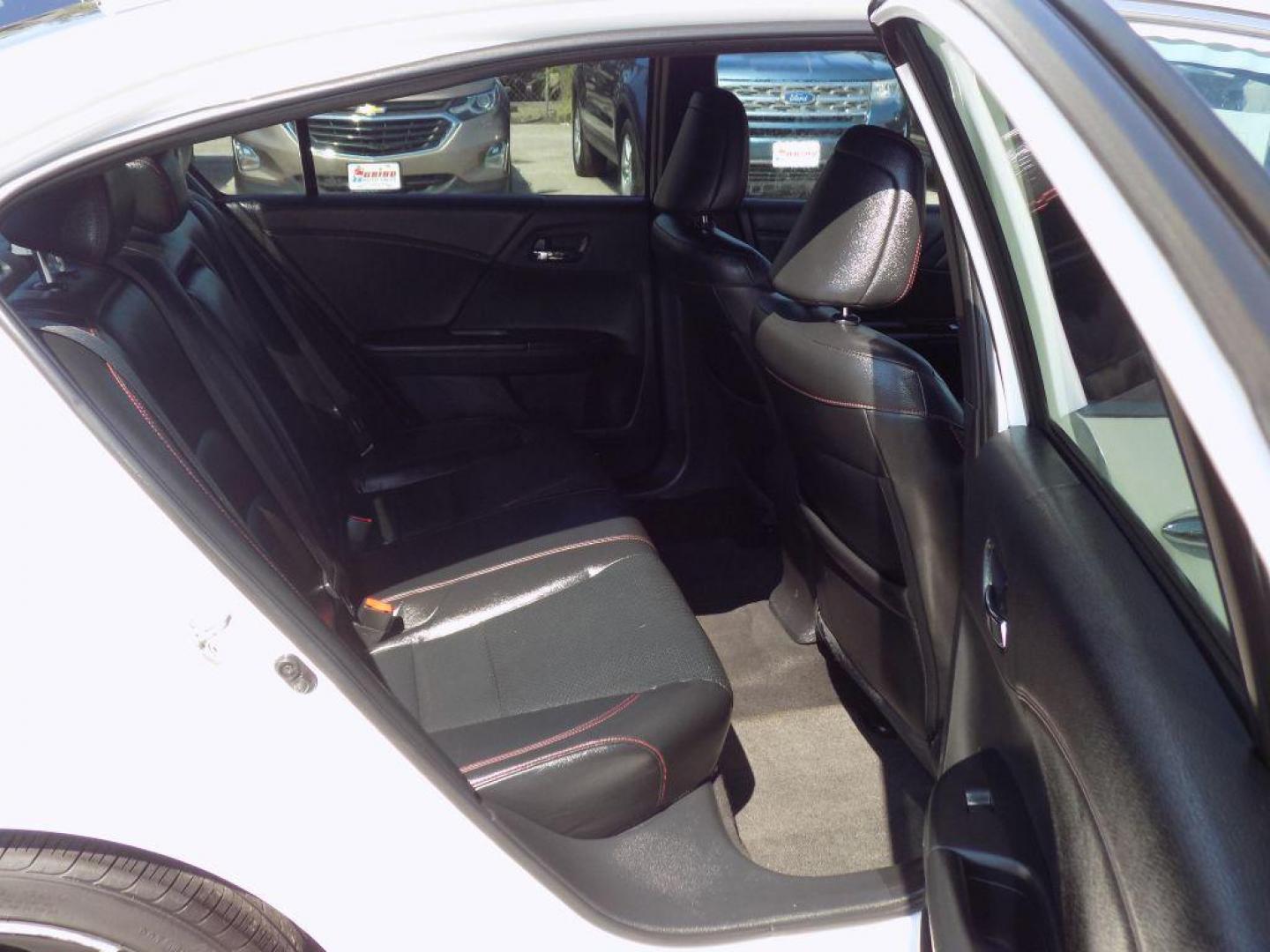 2017 WHITE HONDA ACCORD SPORT SPECIAL EDITION (1HGCR2F1XHA) with an 2.4L engine, Continuously Variable transmission, located at 830 E. Canino Rd., Houston, TX, 77037, (281) 405-0440, 38.358219, -81.729942 - Photo#15